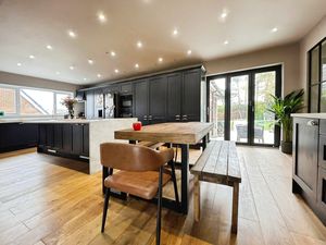 Photo 31- click for photo gallery